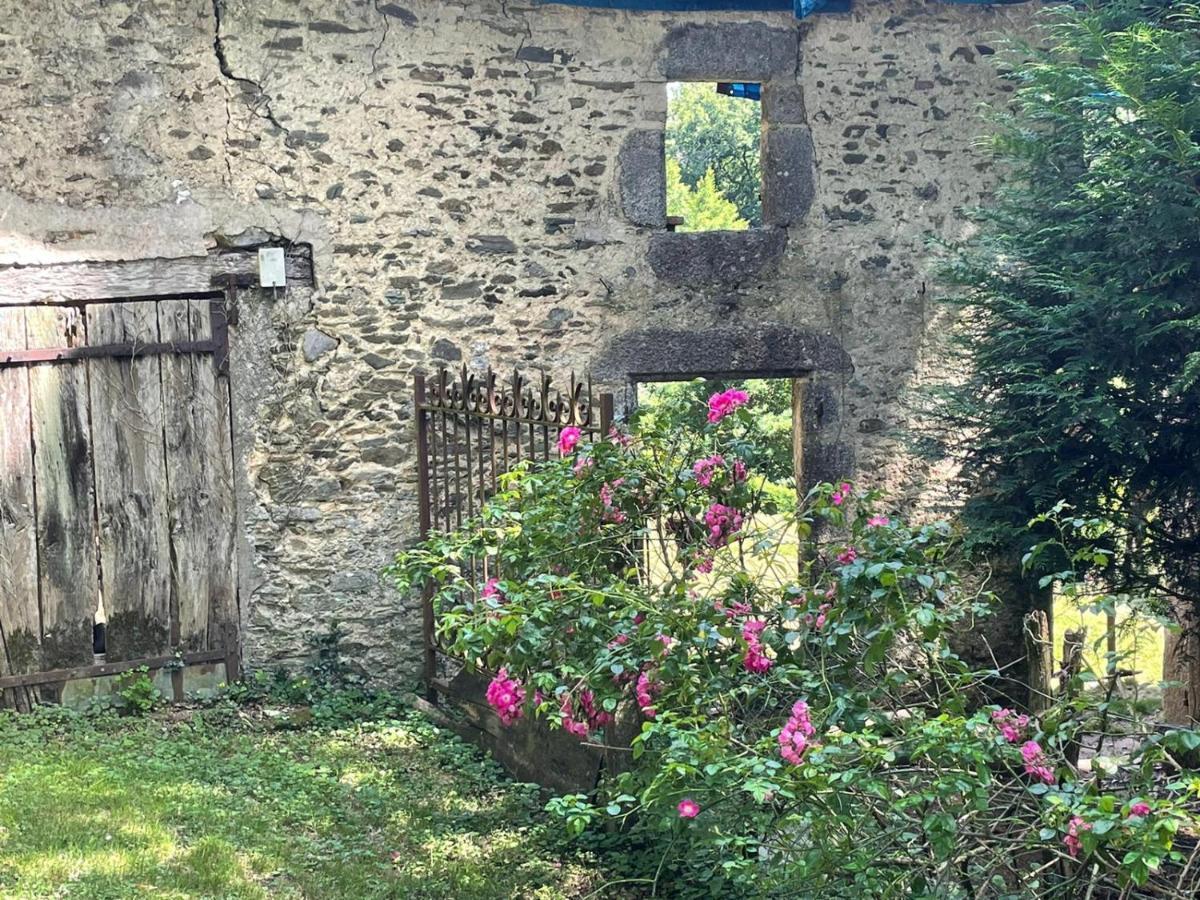 Le Moulin Du Chemin Hotell Scillé Exteriör bild